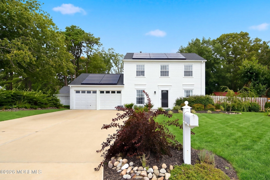 1072 W Bay Avenue - Photo 0