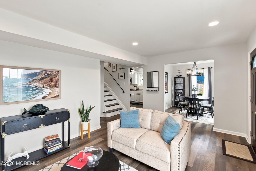 1072 W Bay Avenue - Photo 10
