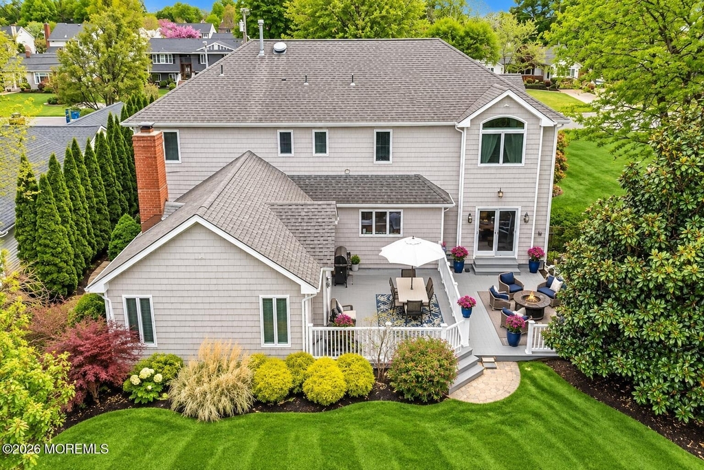 75 Poplar Avenue - Photo 0