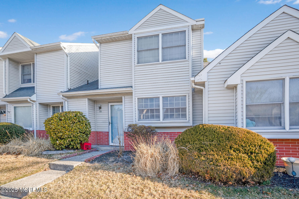 121 Westchester Drive - Photo 2