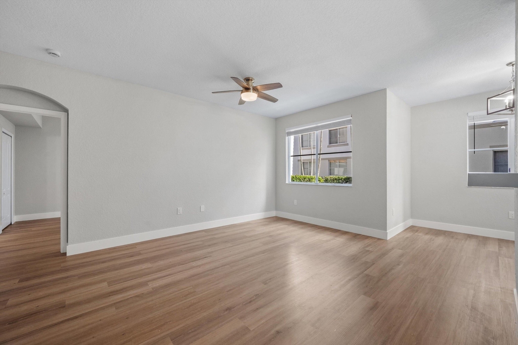 11031 Legacy Boulevard - Photo 4