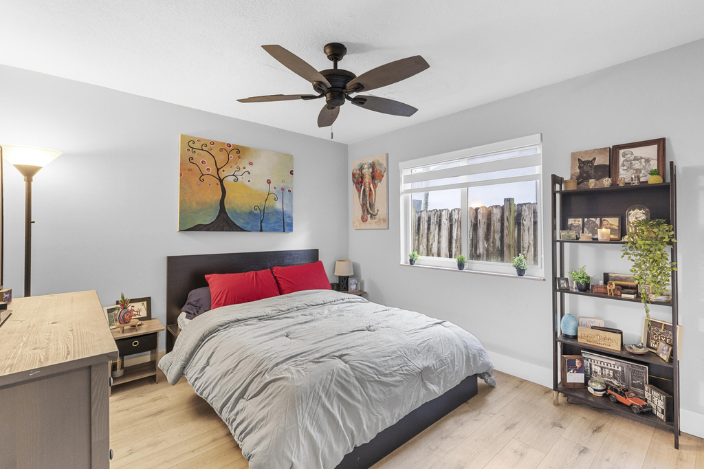 5318 Nw 93rd Avenue - Photo 15