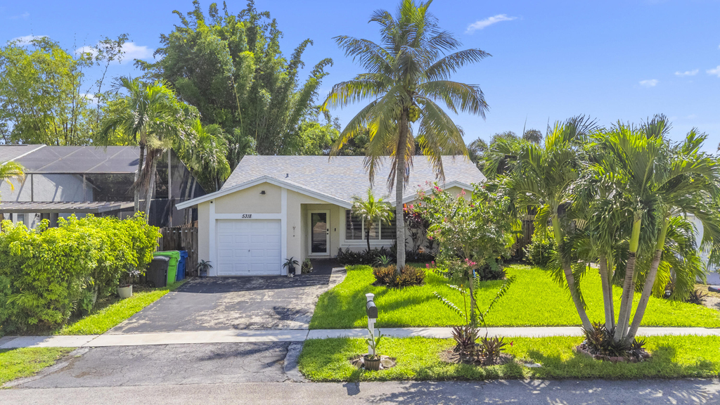 5318 Nw 93rd Avenue - Photo 0