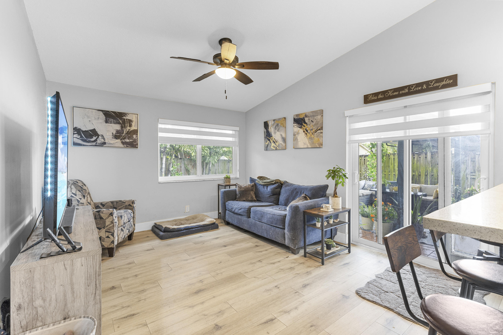 5318 Nw 93rd Avenue - Photo 7