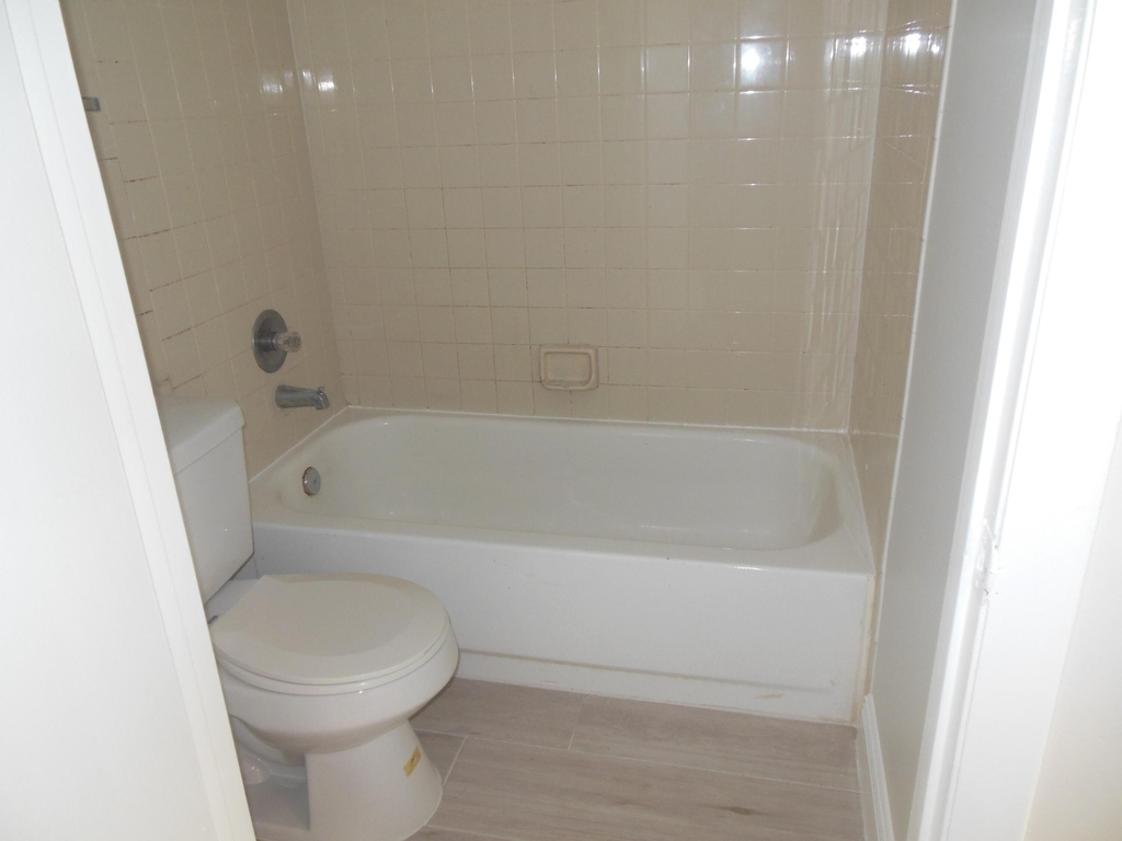 728 Executive Center Drive - Photo 8