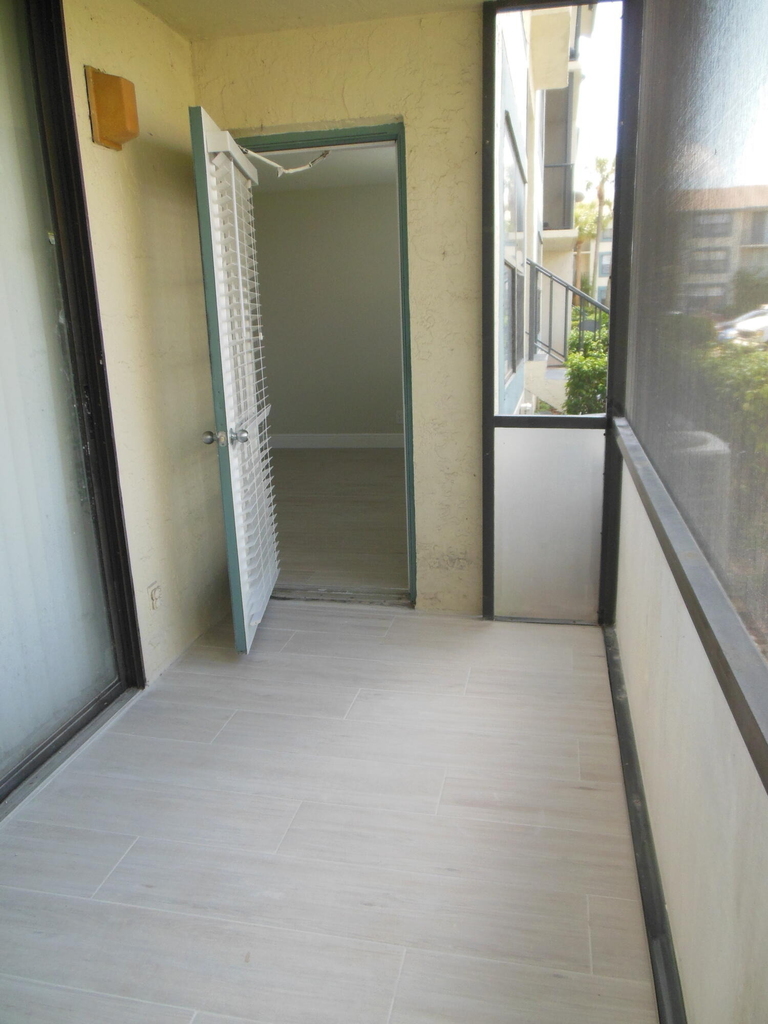 728 Executive Center Drive - Photo 11