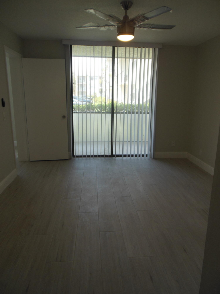728 Executive Center Drive - Photo 7
