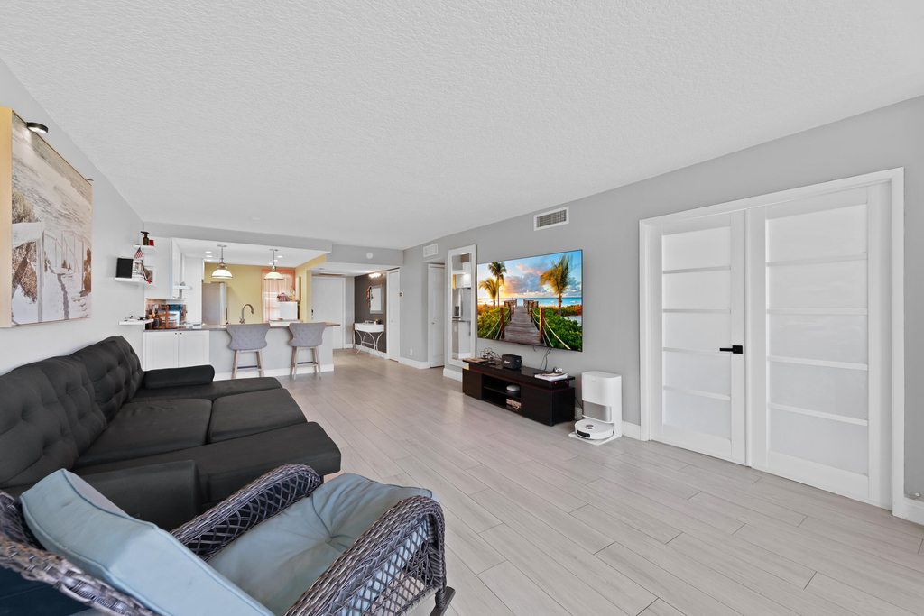 2901 S Palm Aire Drive - Photo 9