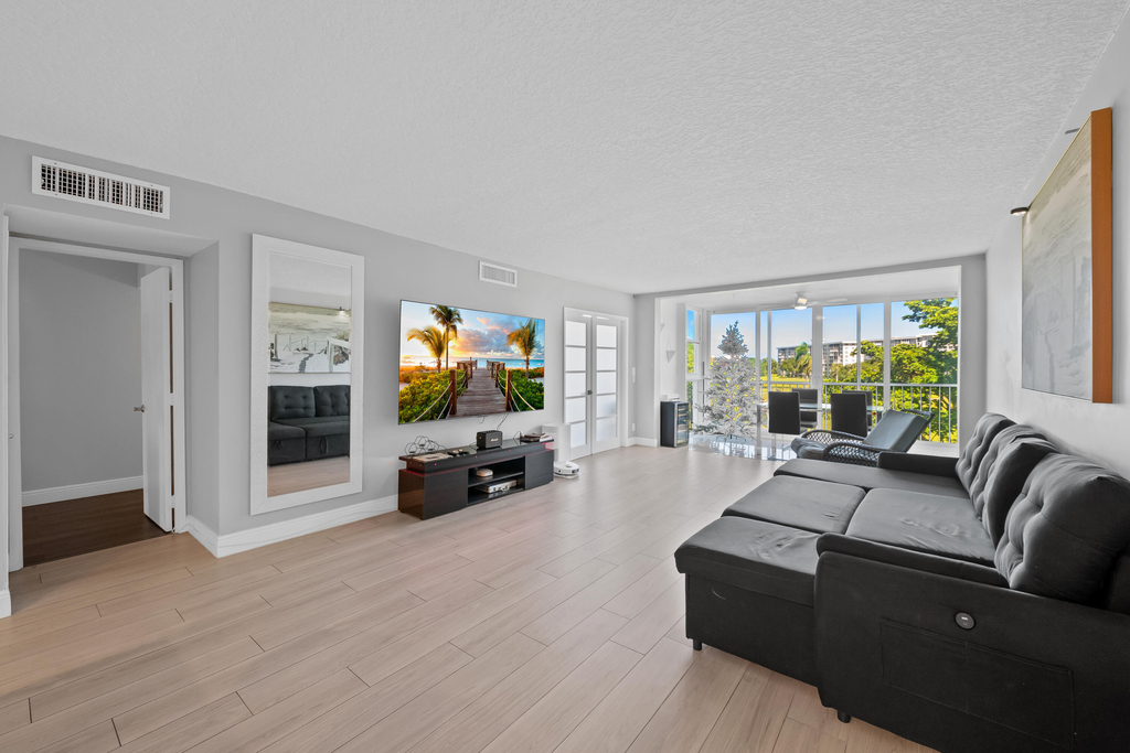 2901 S Palm Aire Drive - Photo 7