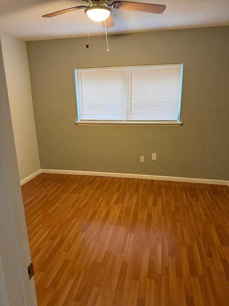 382 E Royal Palm Road - Photo 4