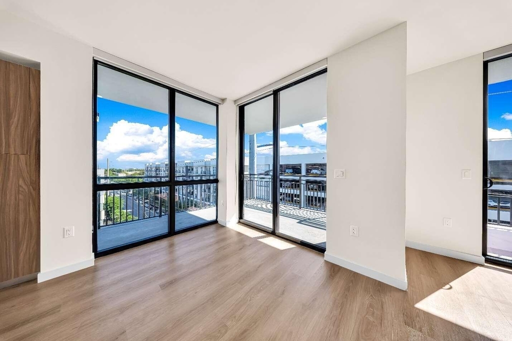 4301 Nw 7th Street - Photo 24