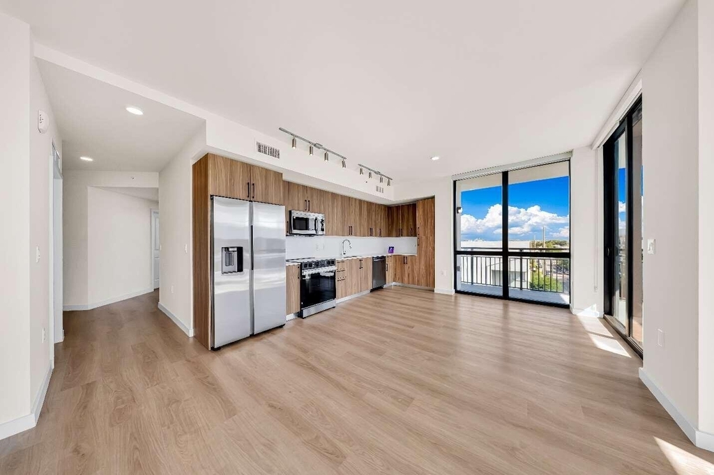 4301 Nw 7th Street - Photo 21