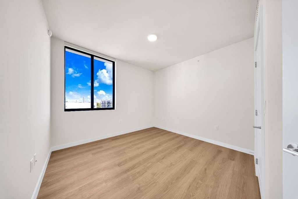 4301 Nw 7th Street - Photo 31