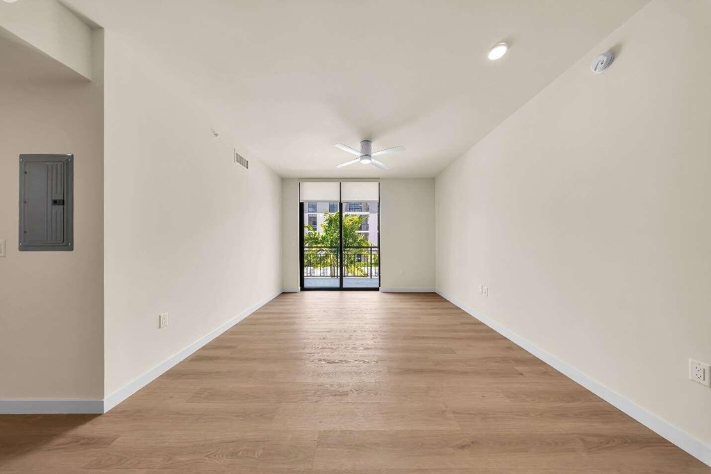 4301 Nw 7th Street - Photo 20