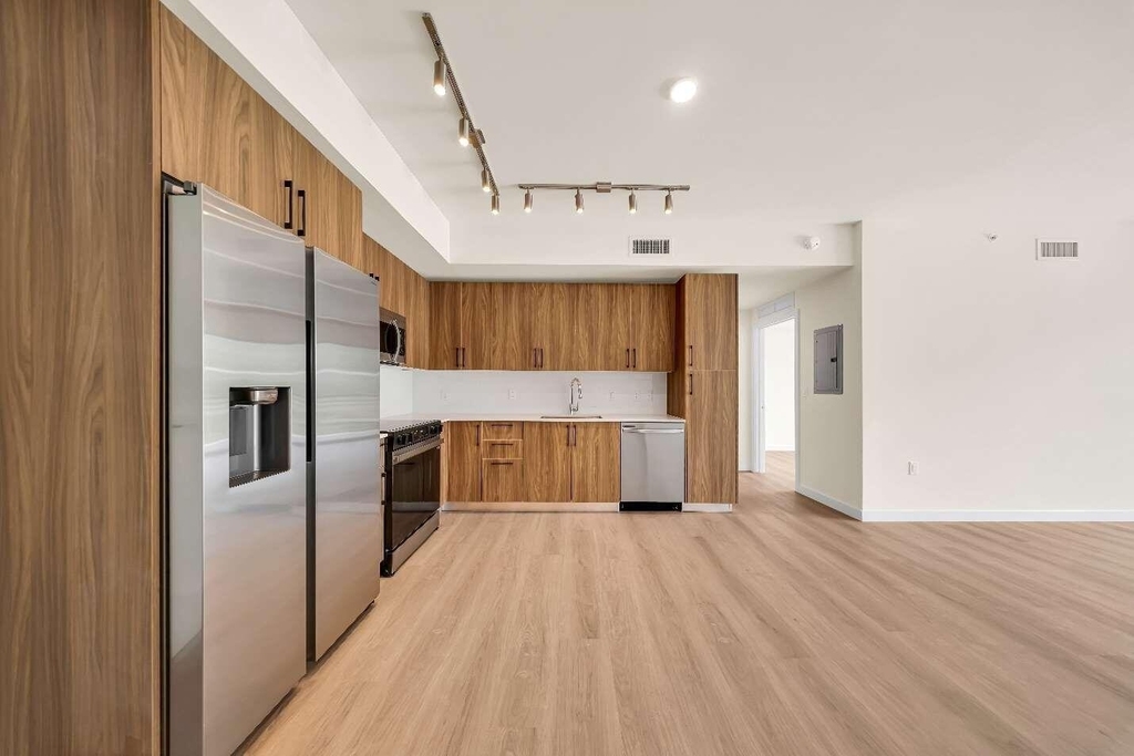 4301 Nw 7th Street - Photo 23