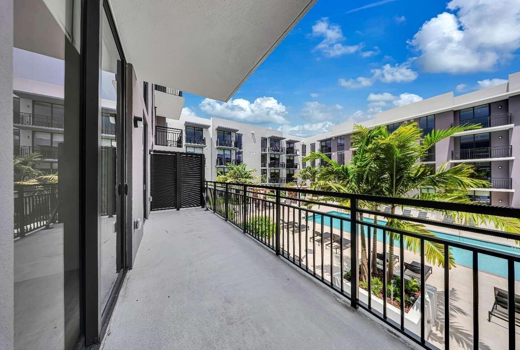 4301 Nw 7th Street - Photo 17
