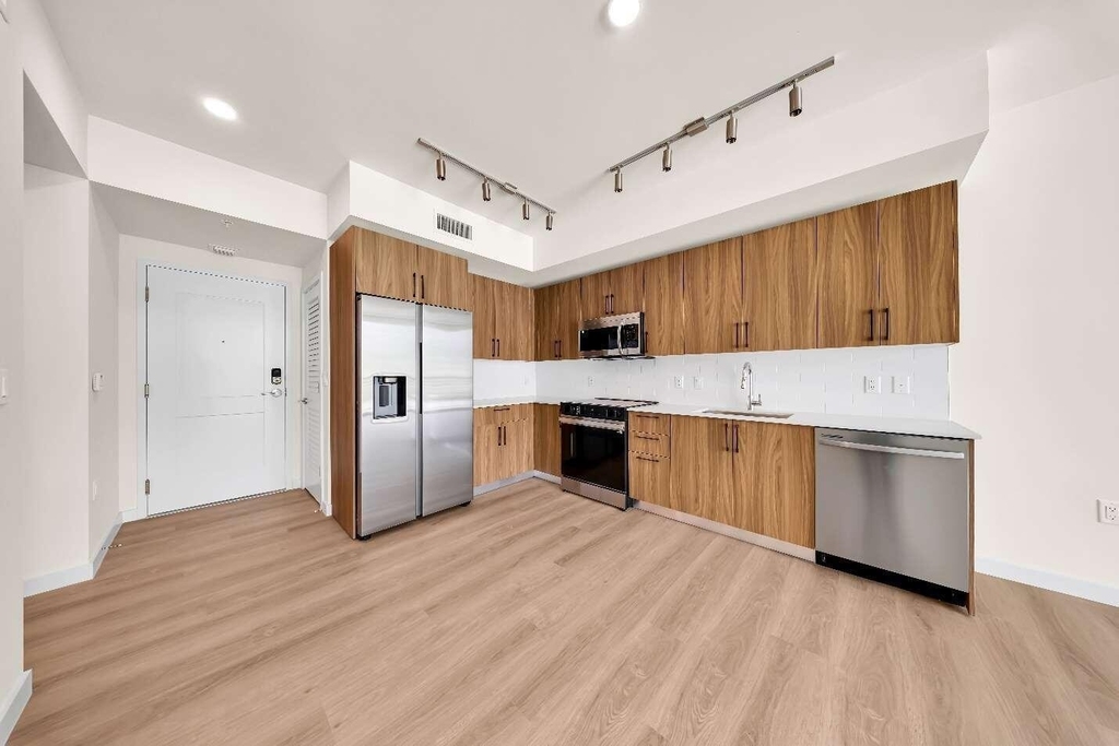 4301 Nw 7th Street - Photo 12