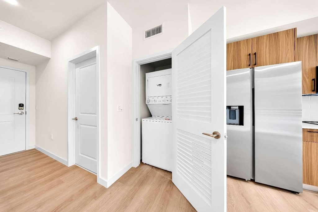 4301 Nw 7th Street - Photo 6
