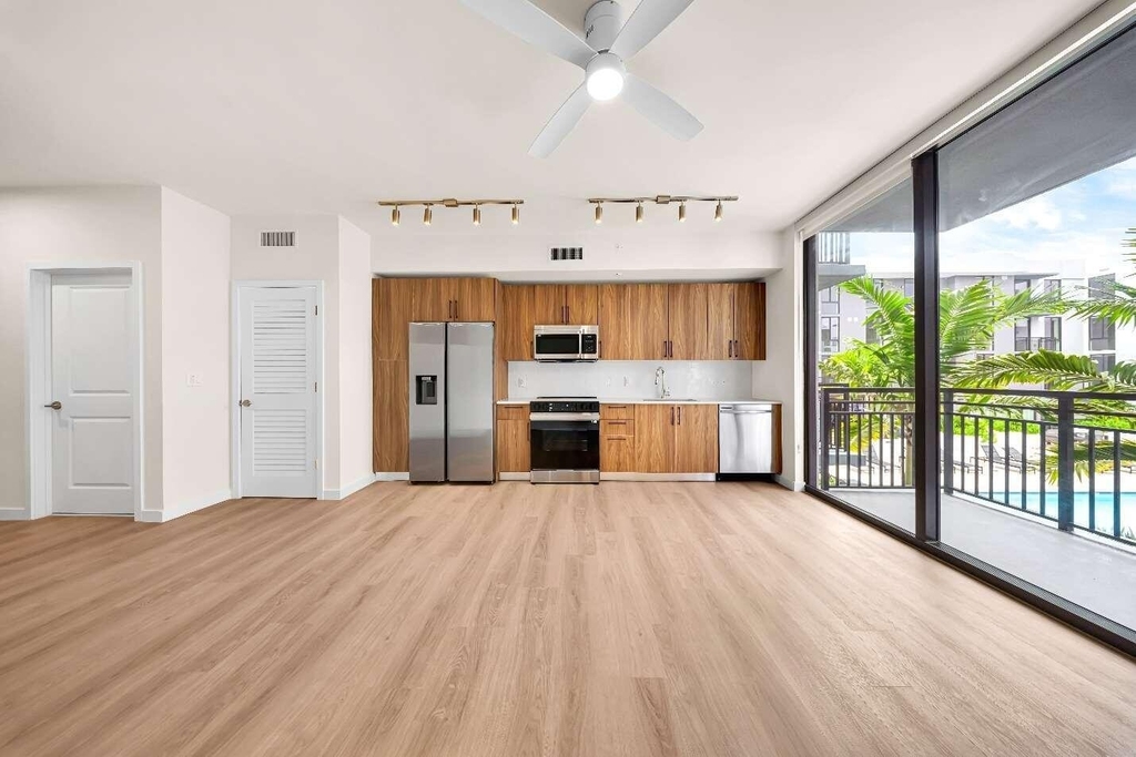 4301 Nw 7th Street - Photo 12