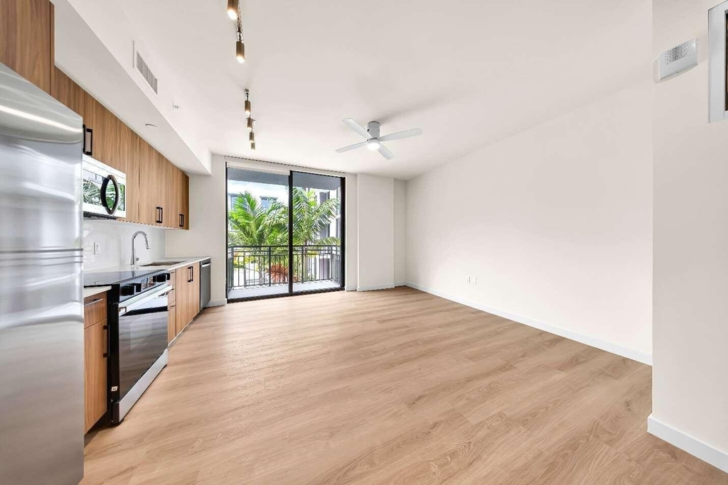 4301 Nw 7th Street - Photo 11