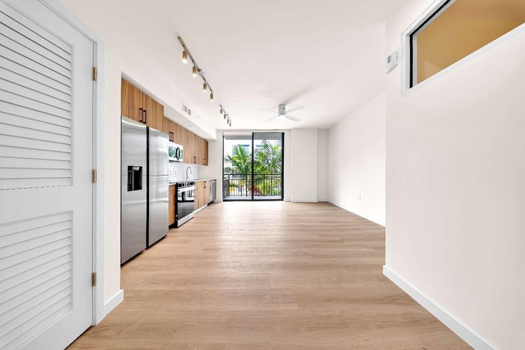 4301 Nw 7th Street - Photo 14