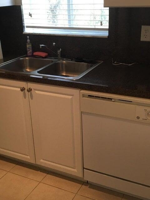 11415 Nw 34th Place - Photo 2