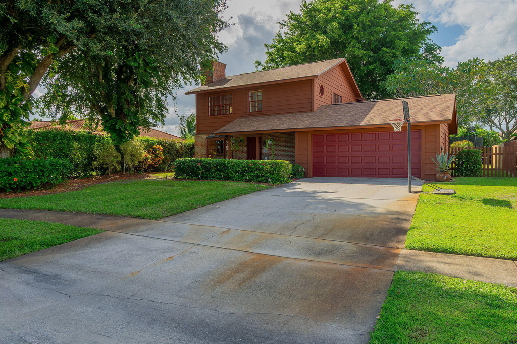 1551 Wyndcliff Drive - Photo 1