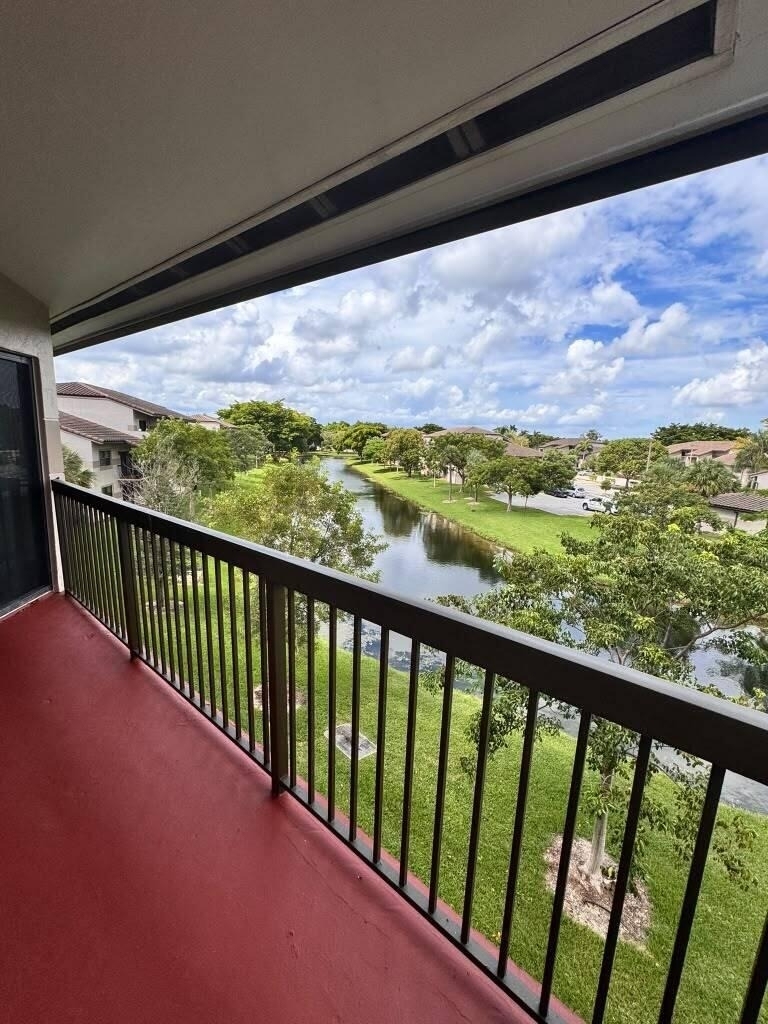 9887 Nob Hill Court - Photo 2