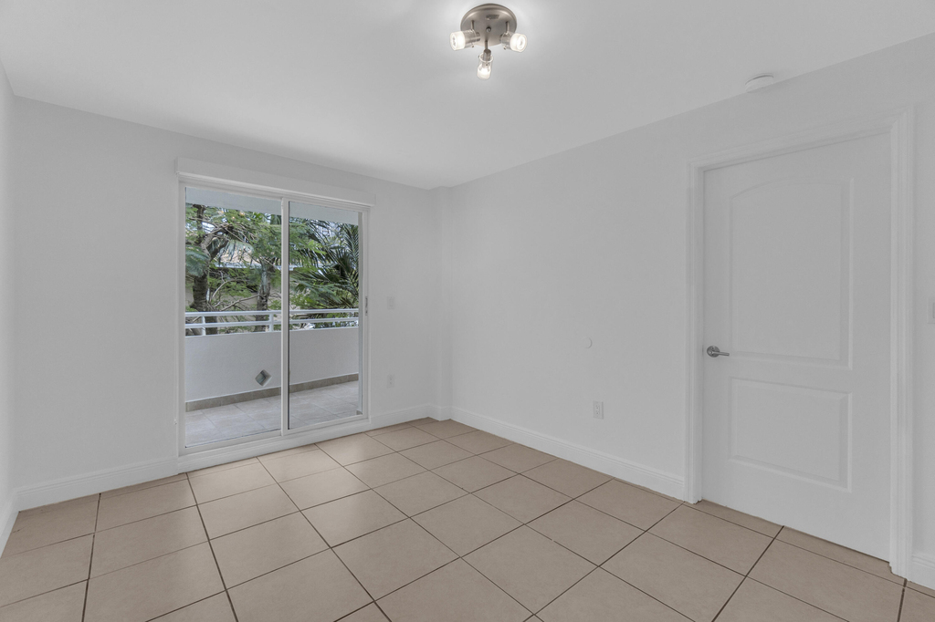 2100 Brickell Avenue - Photo 9