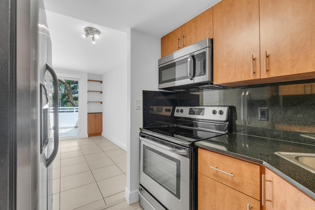 2100 Brickell Avenue - Photo 7