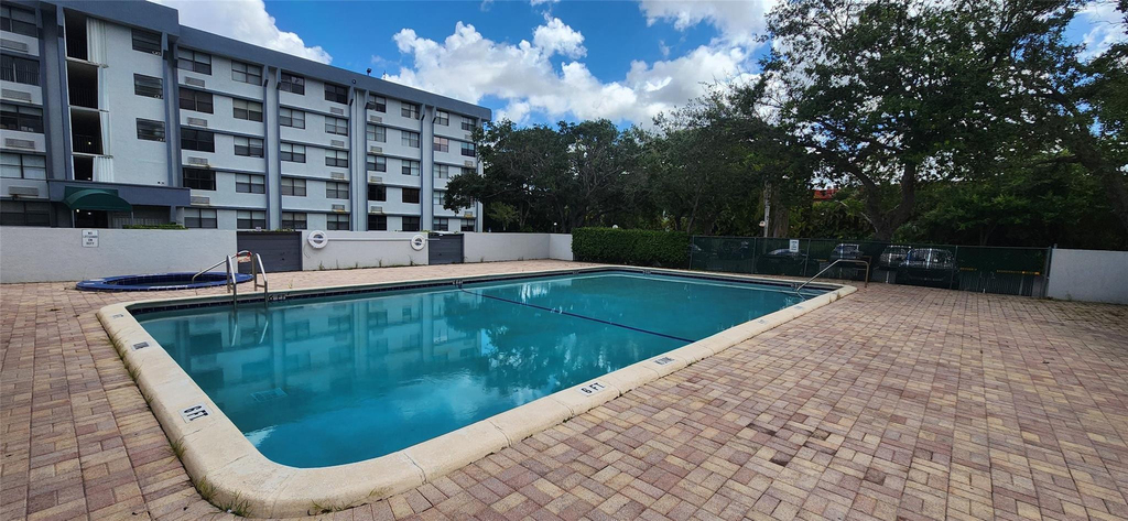 2501 Riverside Drive - Photo 13