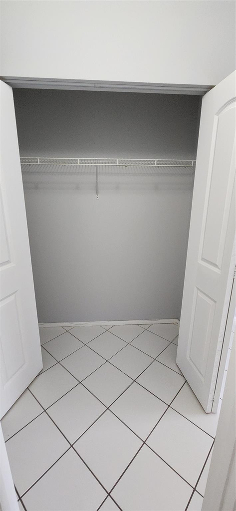 2501 Riverside Drive - Photo 8