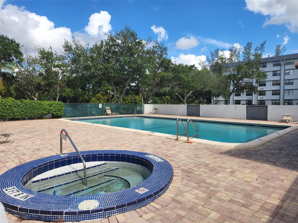 2501 Riverside Drive - Photo 12