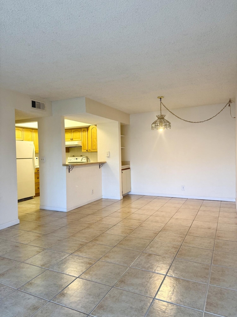 1500 Se Royal Green Circle - Photo 6