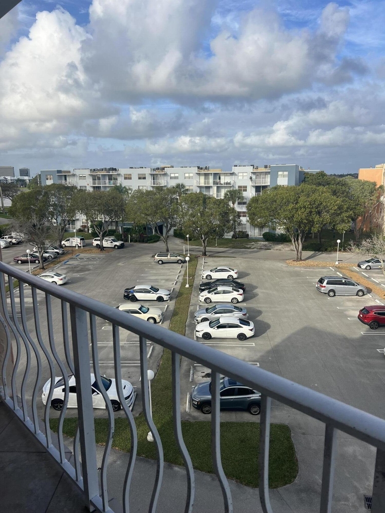 500 Executive Center Drive - Photo 16