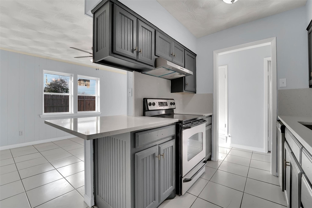 4430 Windsor Drive - Photo 8