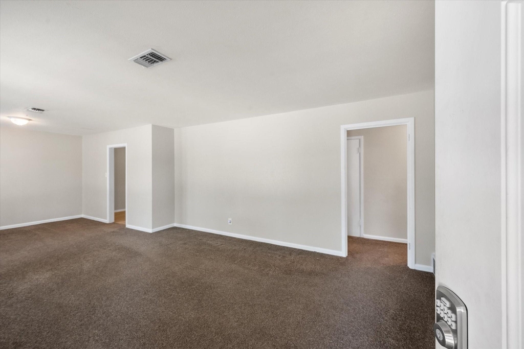 2716 Scruggs Park Drive - Photo 3