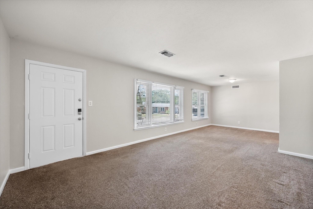 2716 Scruggs Park Drive - Photo 4