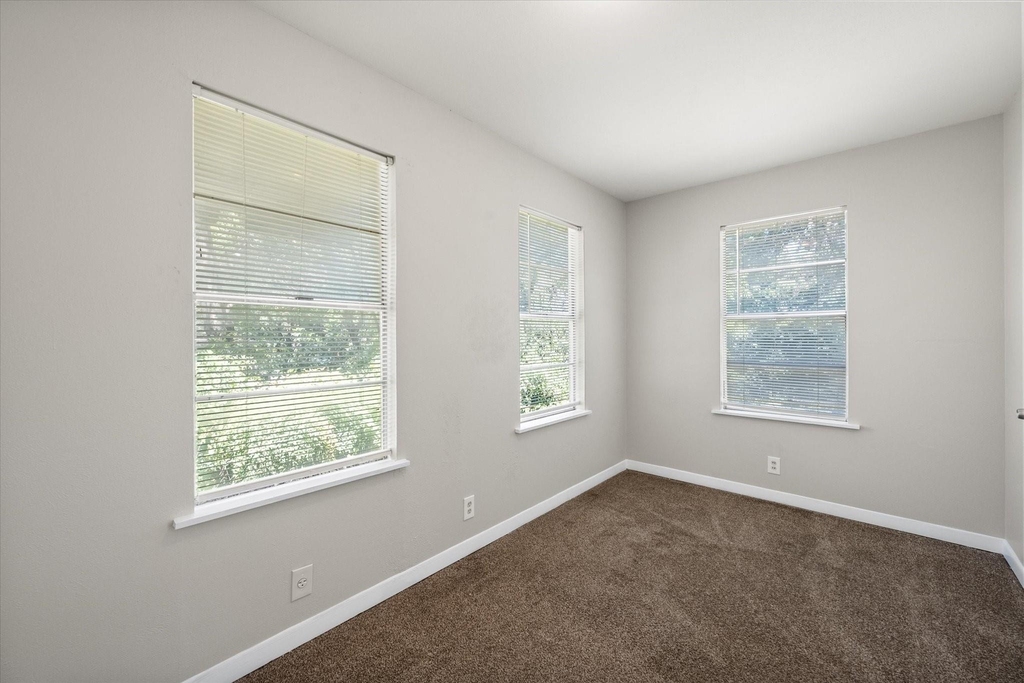 2716 Scruggs Park Drive - Photo 21