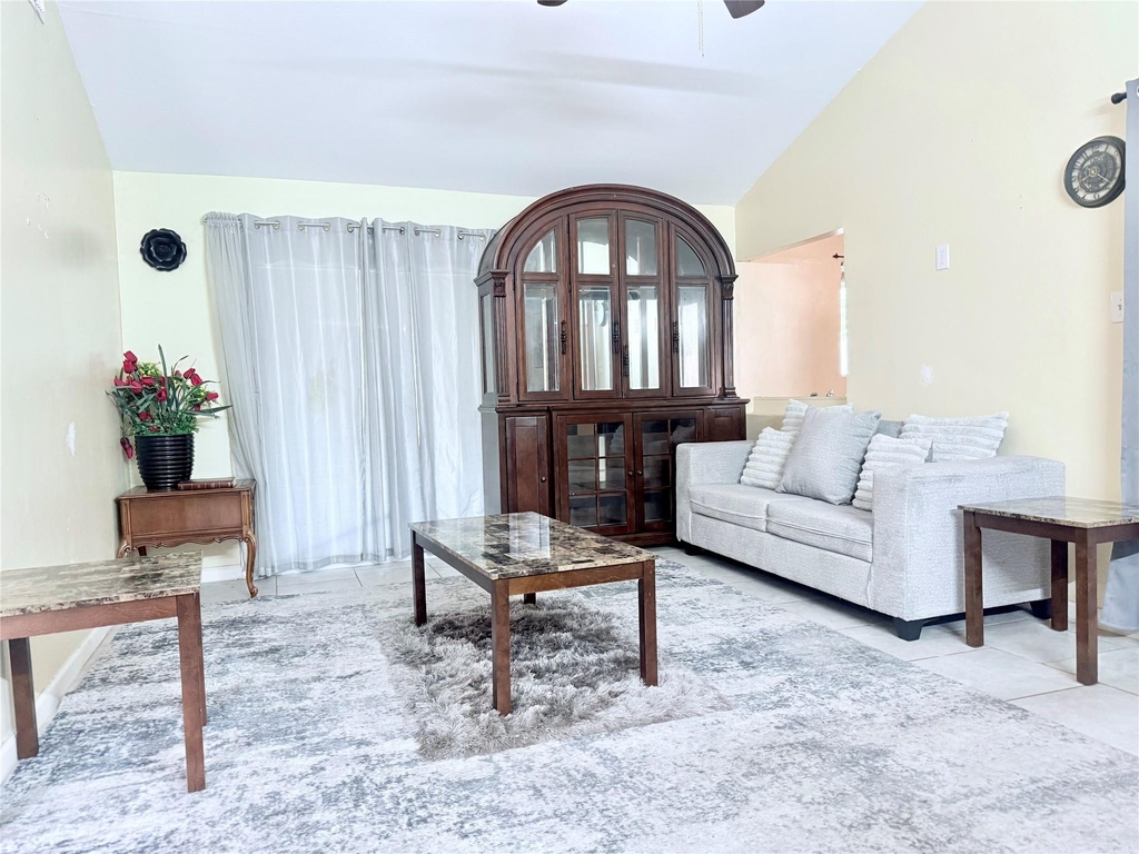 3702 Lindsey Court - Photo 3