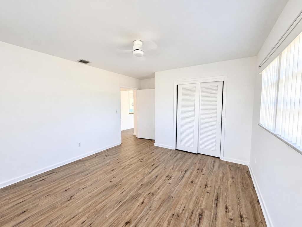 116 Ne Entrada Avenue - Photo 12