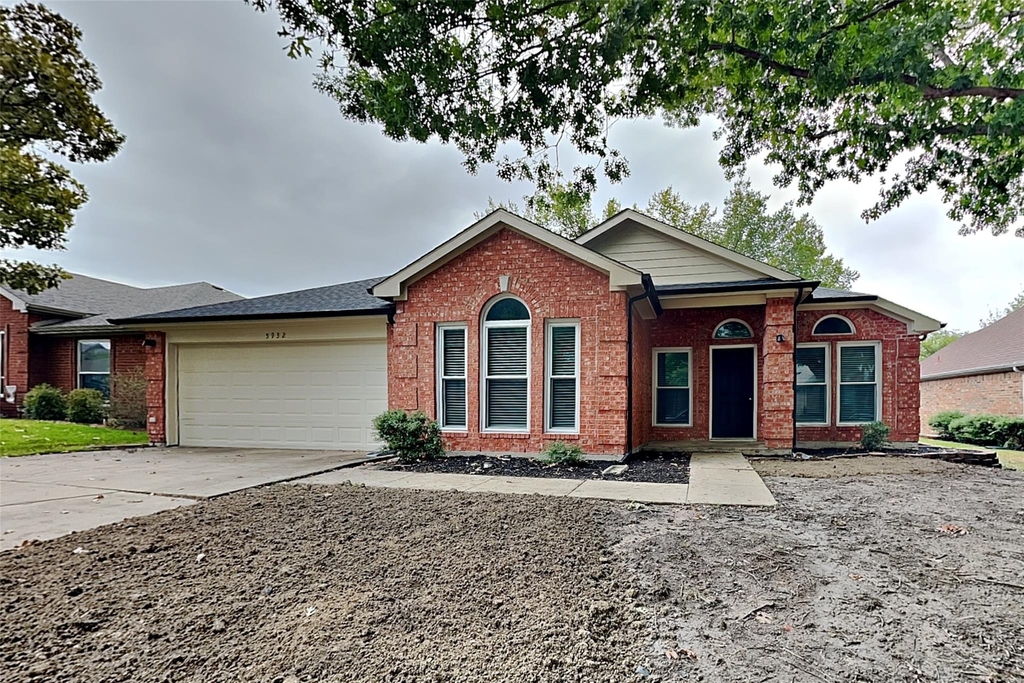 5932 Hillview Drive - Photo 0