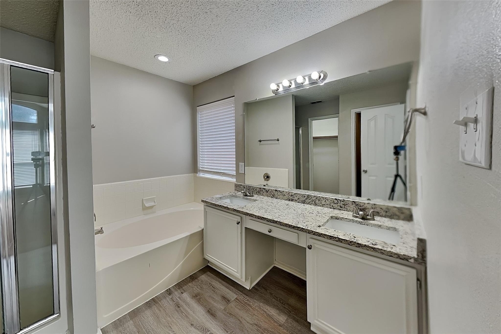 5932 Hillview Drive - Photo 9