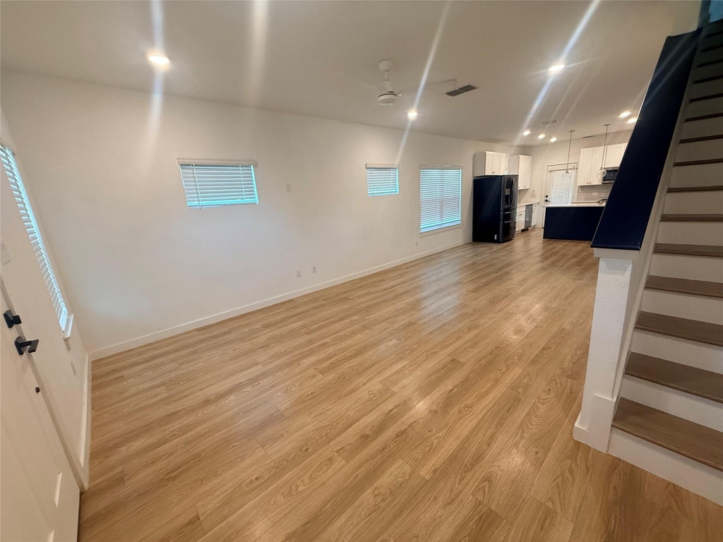 309 W Cedar Street - Photo 5