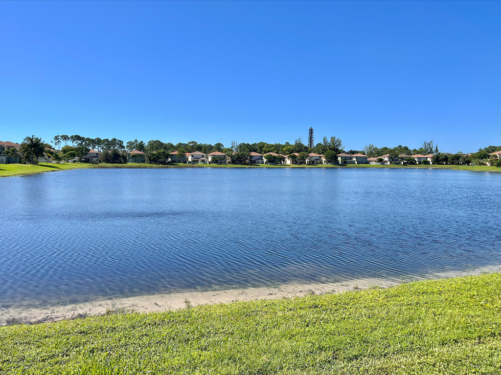 6129 Adriatic Way - Photo 3