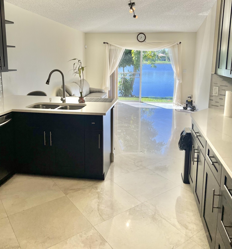 6129 Adriatic Way - Photo 7