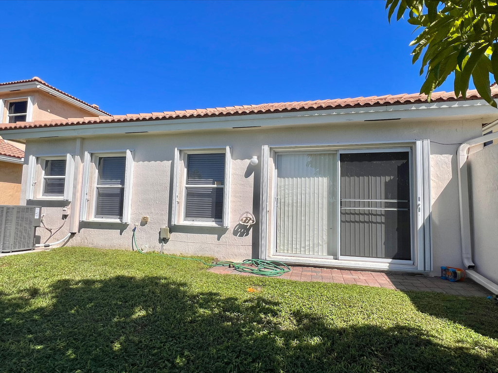 6129 Adriatic Way - Photo 23