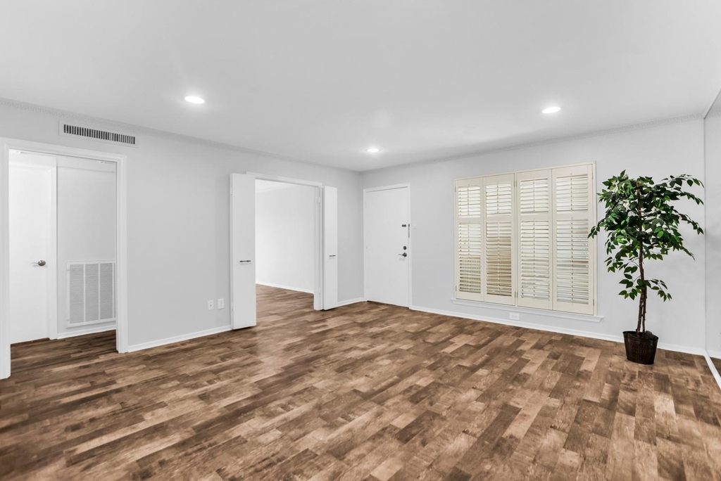 11332 Park Central Place - Photo 4