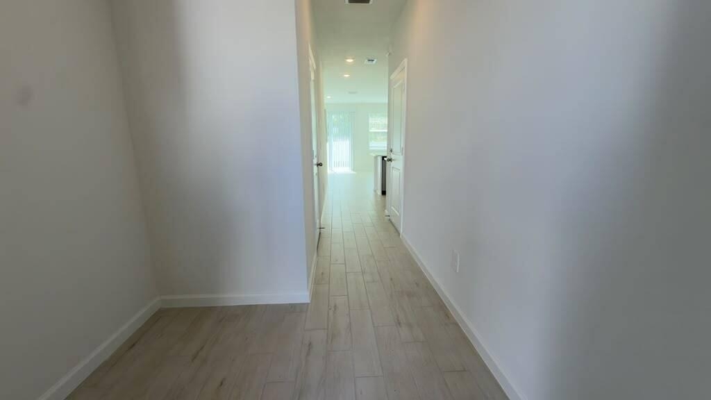 646 Salisbury Circle - Photo 9