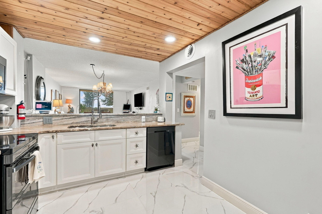 145 S Ocean Avenue - Photo 19